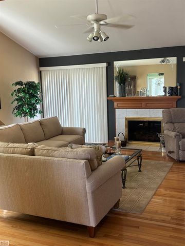 16371 Paint Creek Circle, Macomb, MI 48042