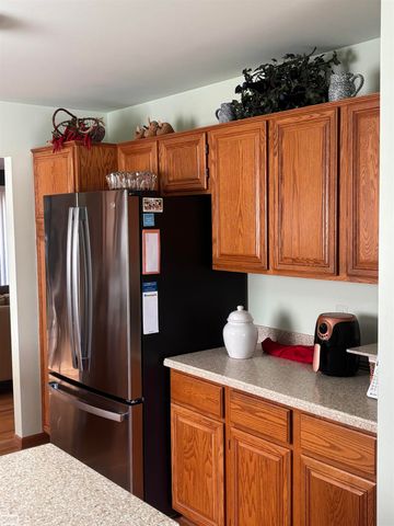 16371 Paint Creek Circle, Macomb, MI 48042
