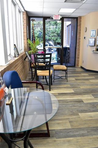 6904 E Reno Avenue, Midwest City, OK 73110