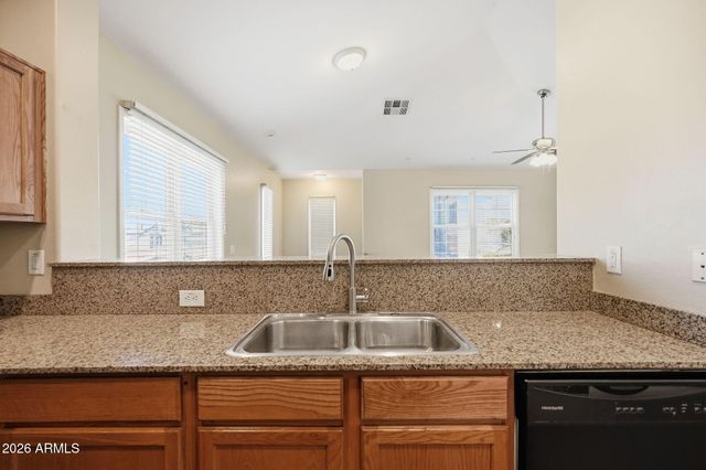 5617 S 21ST Place, Phoenix, AZ 85040