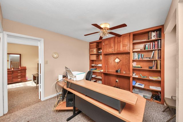 25 Regency Lane, Houston, TX 77088