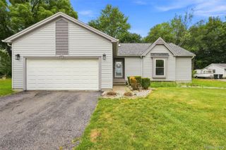 793 N Adams Road, Rochester Hills, MI 48309
