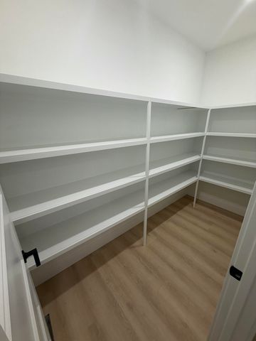 1772 E Peartree Drive, Ozark, MO 65721