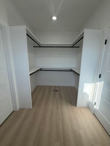 1772 E Peartree Drive, Ozark, MO 65721