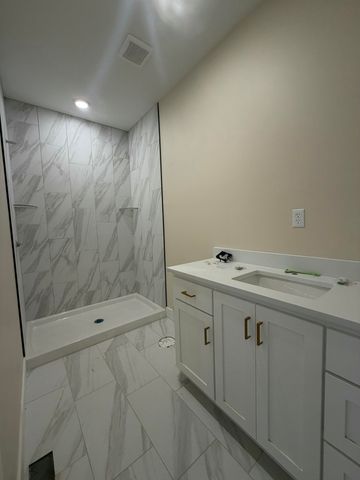 1772 E Peartree Drive, Ozark, MO 65721