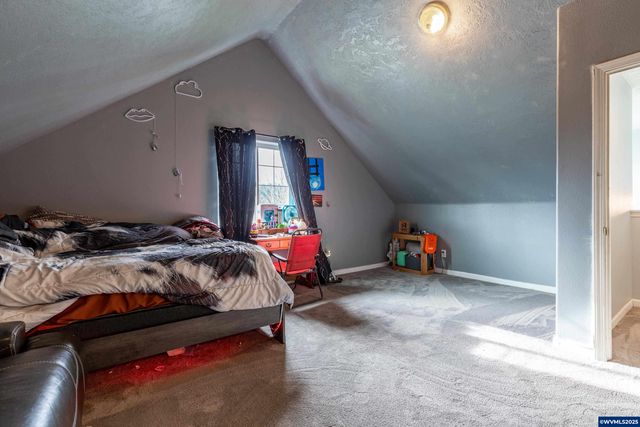 317 W Jadon Dr, Lebanon, OR 97355