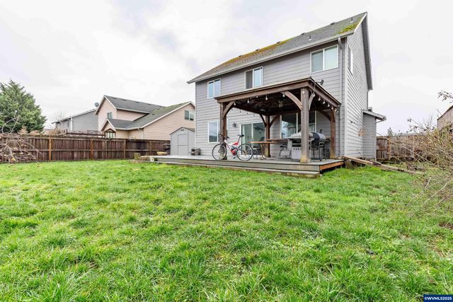 317 W Jadon Dr, Lebanon, OR 97355