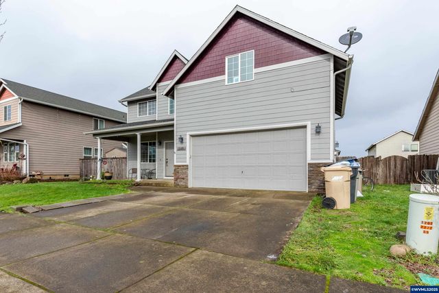317 W Jadon Dr, Lebanon, OR 97355