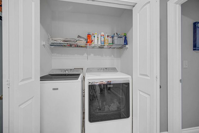 1581 Saugus Close, Valparaiso, IN 46385