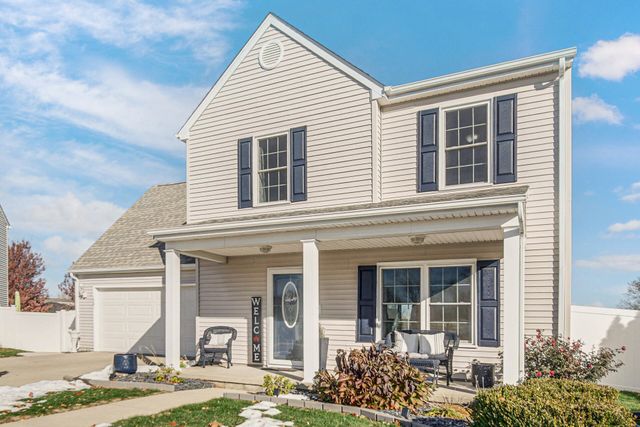 1581 Saugus Close, Valparaiso, IN 46385