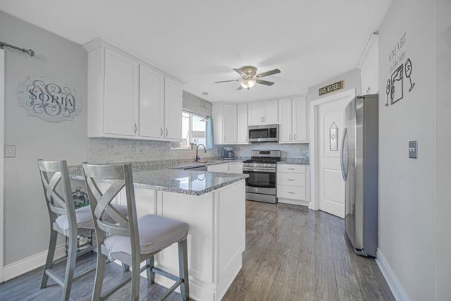 1581 Saugus Close, Valparaiso, IN 46385