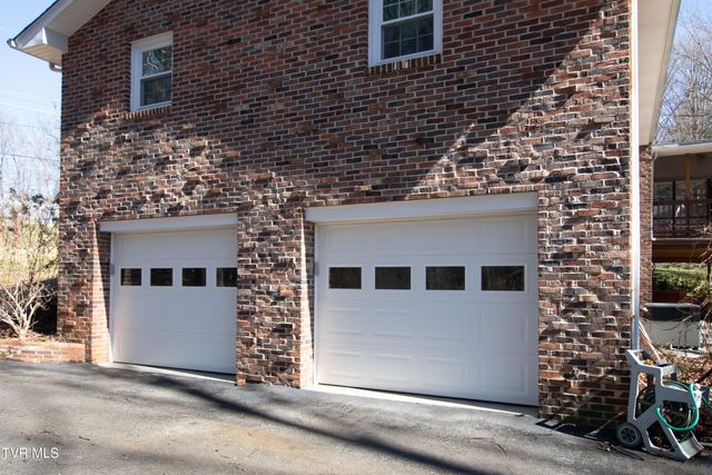 21587 Plantation Road, Bristol, VA 24202