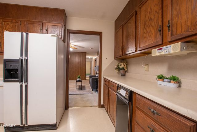 21587 Plantation Road, Bristol, VA 24202