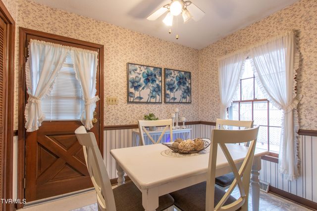 21587 Plantation Road, Bristol, VA 24202