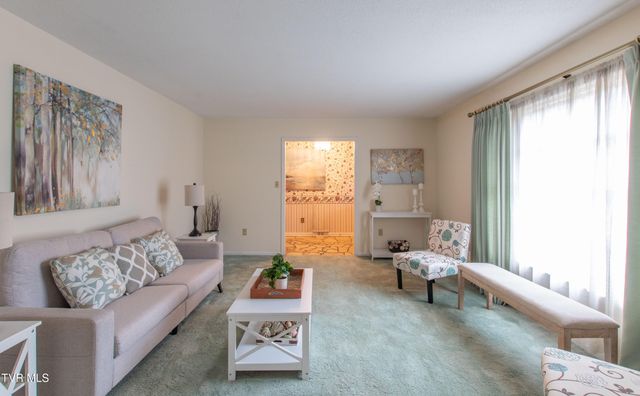 21587 Plantation Road, Bristol, VA 24202