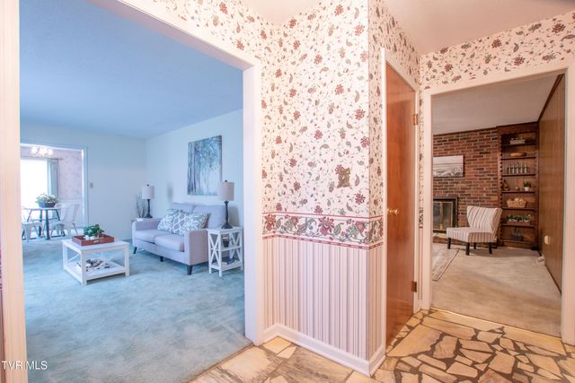 21587 Plantation Road, Bristol, VA 24202