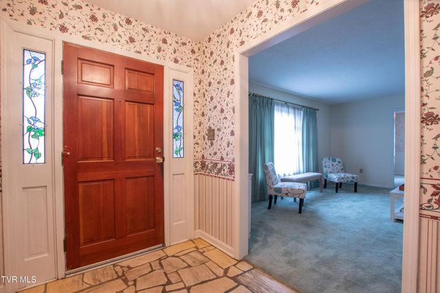 21587 Plantation Road, Bristol, VA 24202