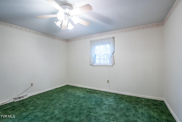 21587 Plantation Road, Bristol, VA 24202