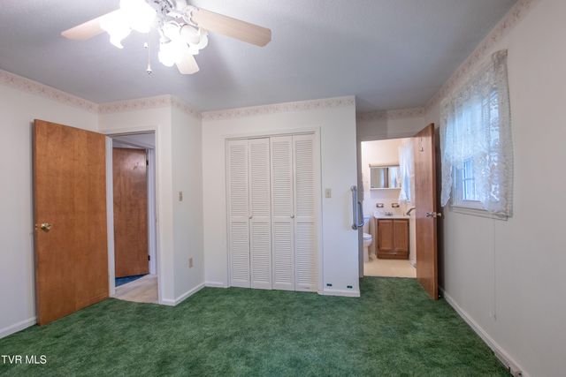 21587 Plantation Road, Bristol, VA 24202