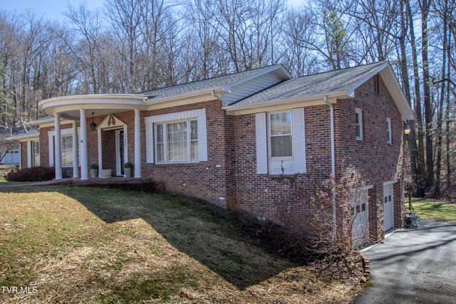 21587 Plantation Road, Bristol, VA 24202