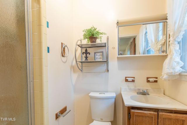 21587 Plantation Road, Bristol, VA 24202