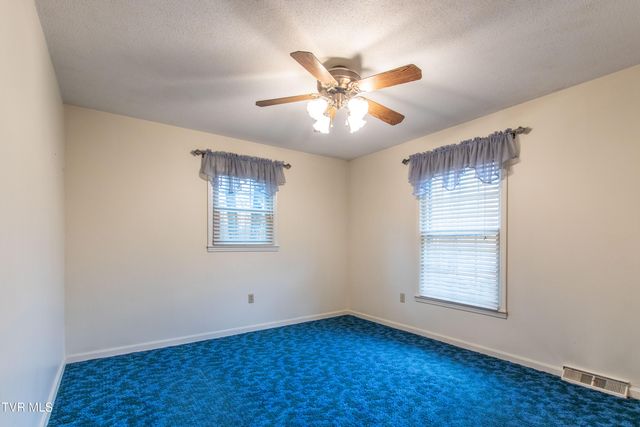 21587 Plantation Road, Bristol, VA 24202