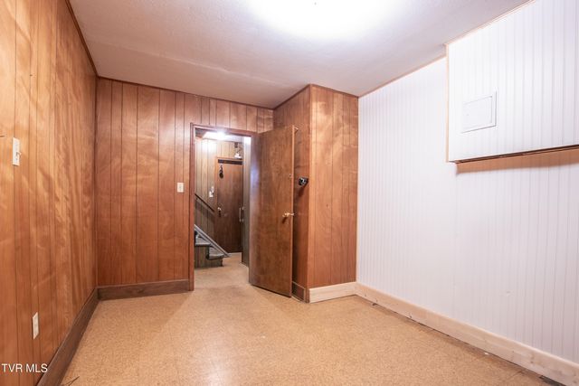 21587 Plantation Road, Bristol, VA 24202