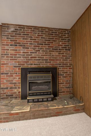 21587 Plantation Road, Bristol, VA 24202