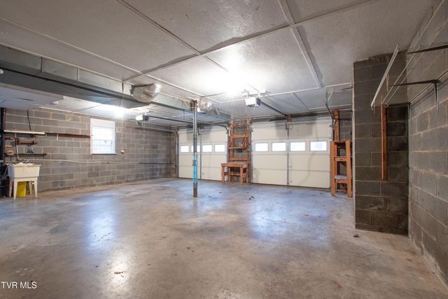 21587 Plantation Road, Bristol, VA 24202