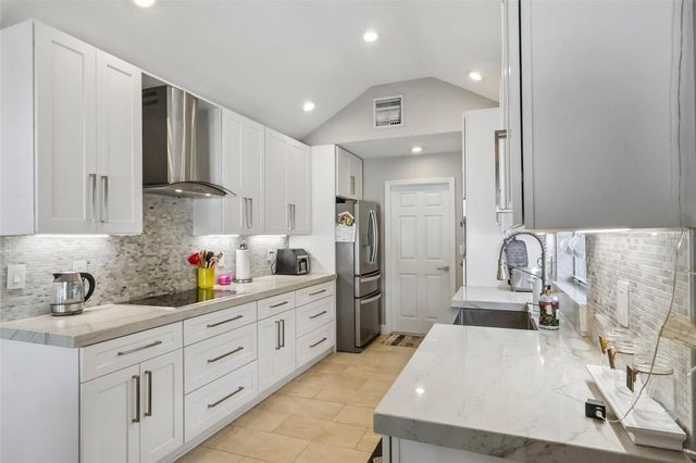 1012 CORKWOOD DRIVE, Oviedo, FL 32765