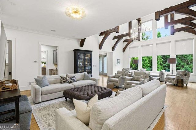 625 W Northway Lane, Atlanta, GA 30342