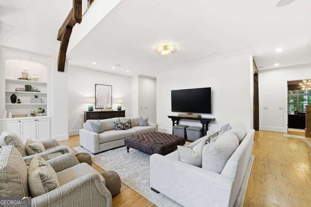 625 W Northway Lane, Atlanta, GA 30342