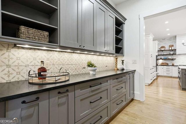 625 W Northway Lane, Atlanta, GA 30342