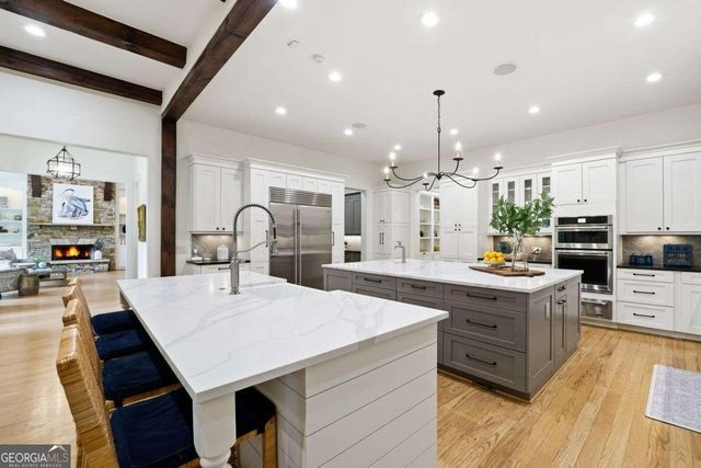 625 W Northway Lane, Atlanta, GA 30342