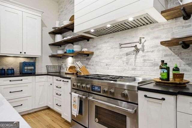 625 W Northway Lane, Atlanta, GA 30342