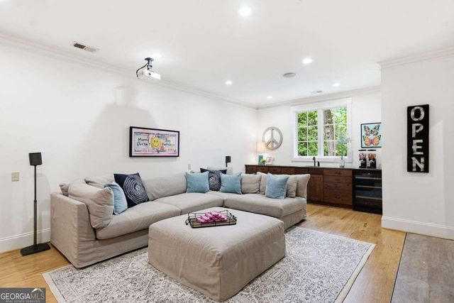 625 W Northway Lane, Atlanta, GA 30342