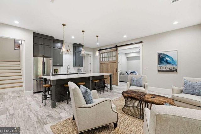 625 W Northway Lane, Atlanta, GA 30342
