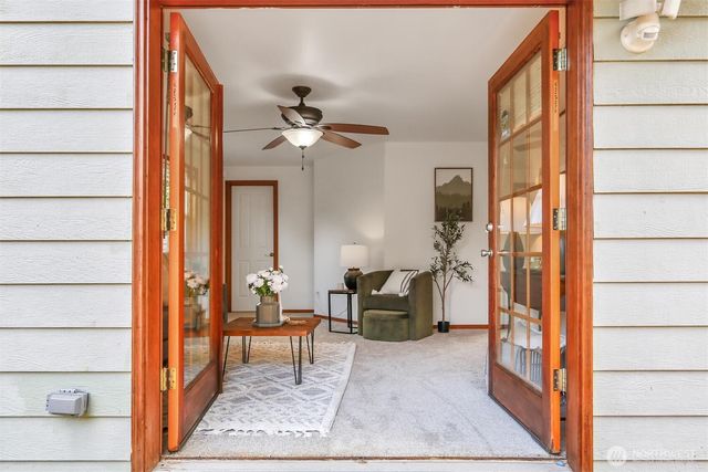 9912 Holly Drive #A, Everett, WA 98204