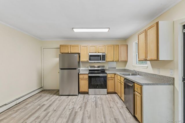 22 Red Maple Road, Ridge, NY 11961