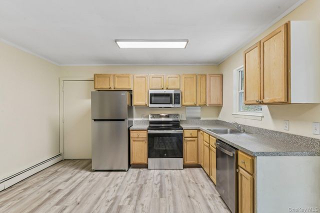 22 Red Maple Road, Ridge, NY 11961