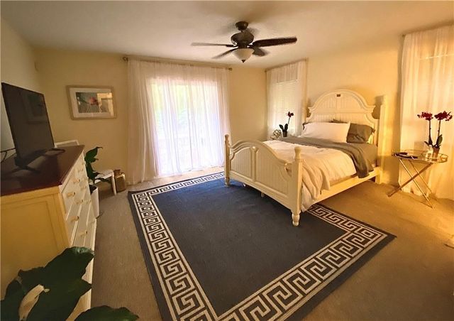 711 Royal Palm Place, Vero Beach, FL 32960