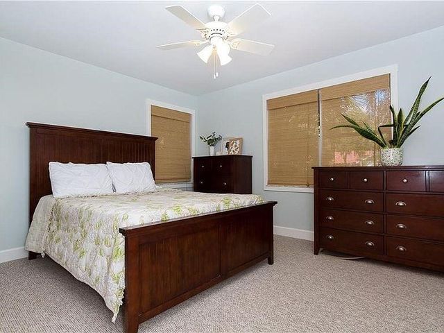 711 Royal Palm Place, Vero Beach, FL 32960