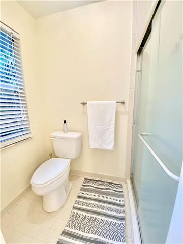 711 Royal Palm Place, Vero Beach, FL 32960