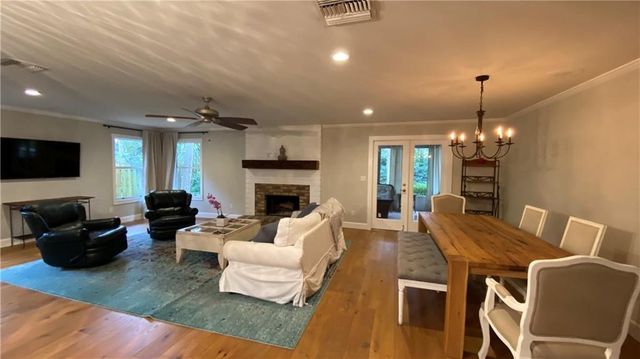 711 Royal Palm Place, Vero Beach, FL 32960