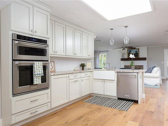 711 Royal Palm Place, Vero Beach, FL 32960