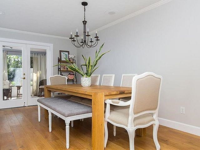 711 Royal Palm Place, Vero Beach, FL 32960