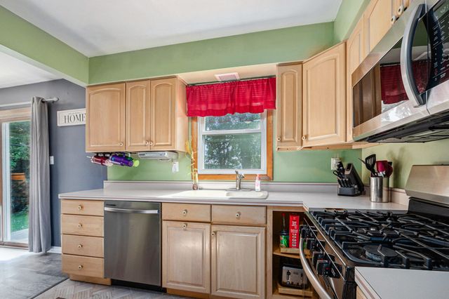 2925 Mcafee Drive, Hobart, IN 46342
