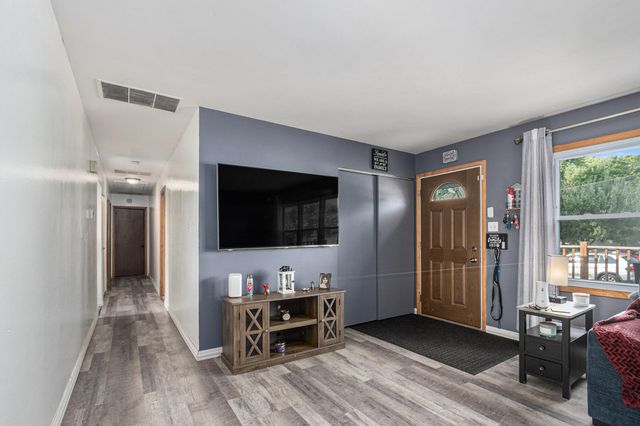 2925 Mcafee Drive, Hobart, IN 46342