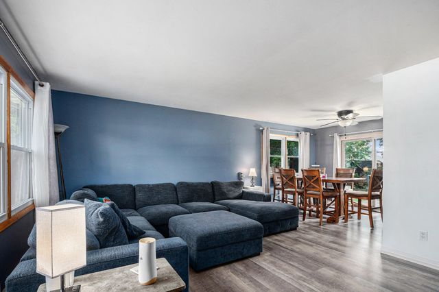 2925 Mcafee Drive, Hobart, IN 46342