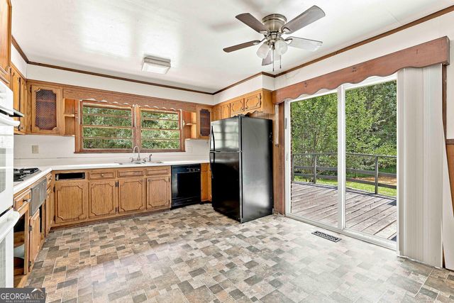 490 Mehaffey Drive, Fairburn, GA 30213